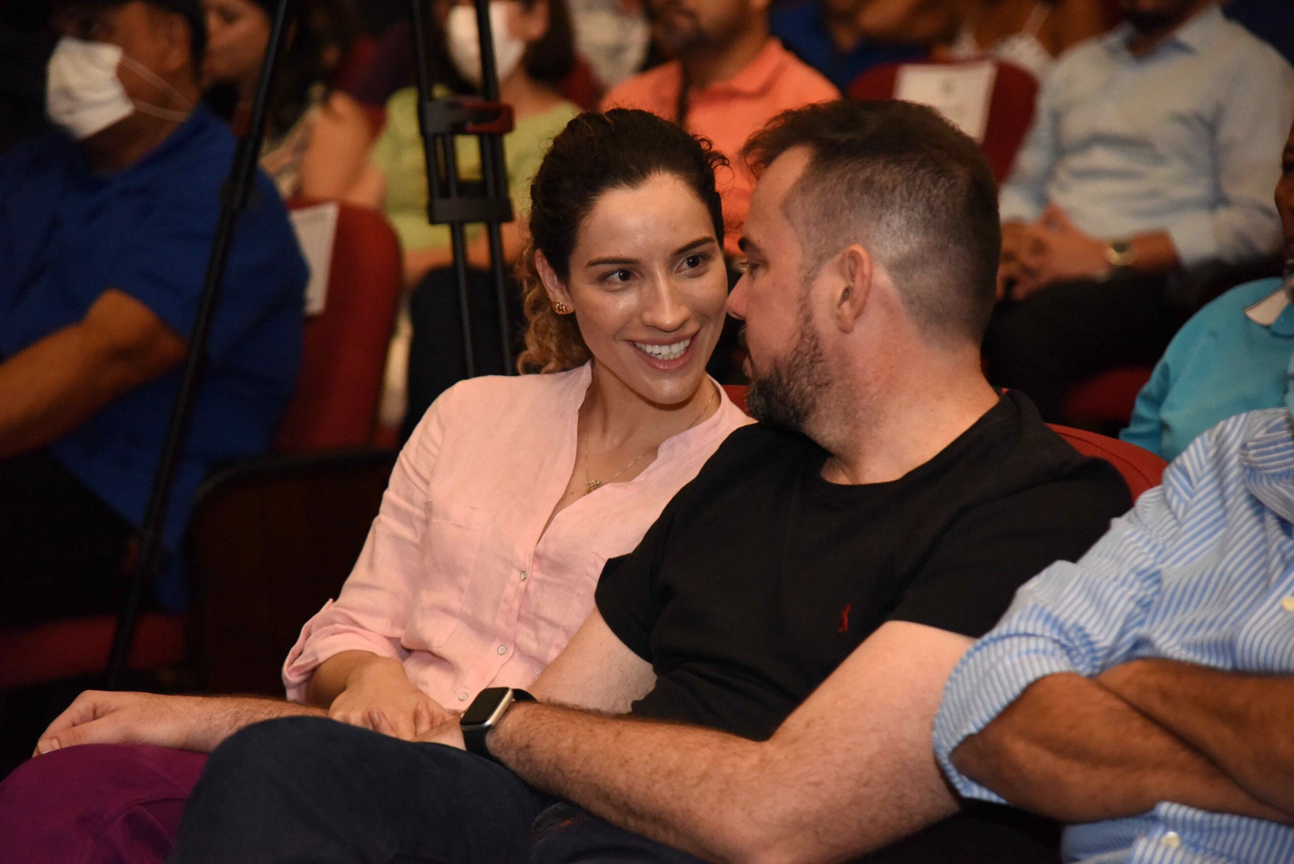 Silêncio estratégico no grupo Mendanha: Mayara vira carta guardada para 26