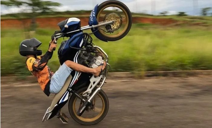 “Virou um inferno”: desabafa moradora sobre motos barulhentas em bairro de Aparecida