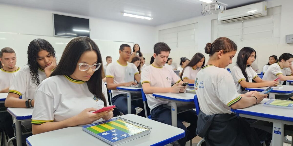 Bolsa Estudo tem novo valor e passa a pagar até R$ 150 em Goiás