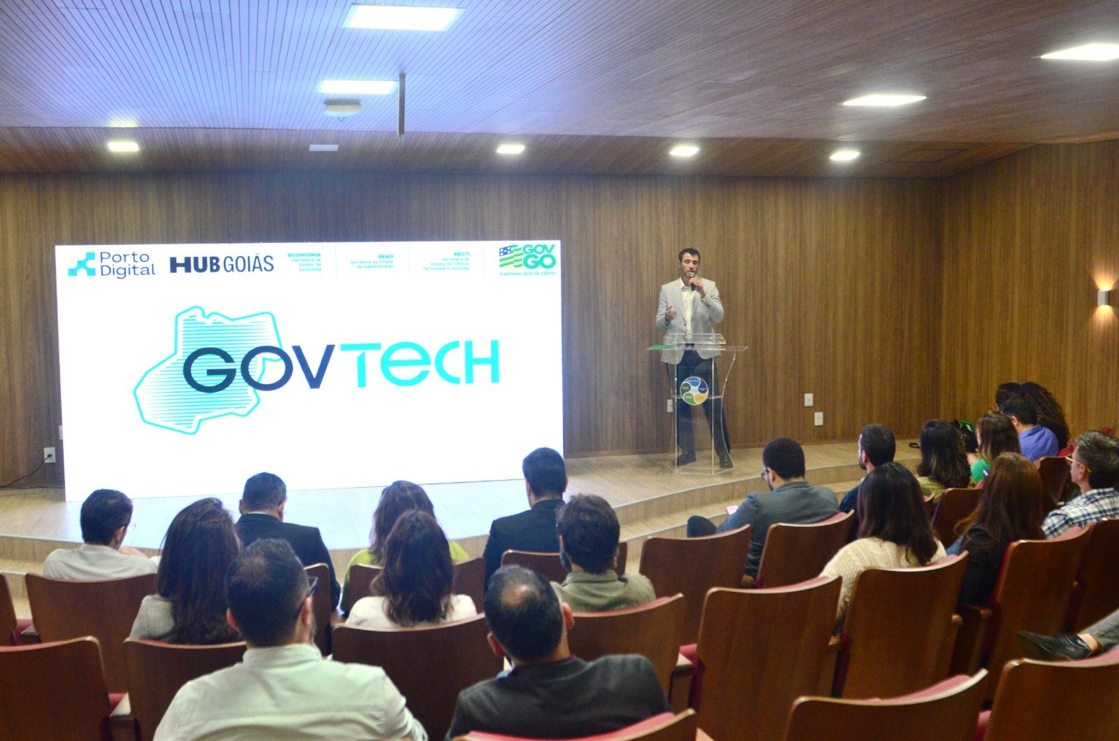 Startups e empresas de tecnologia podem disputar até R$ 10 milhões em desafios do GovTech Goiás