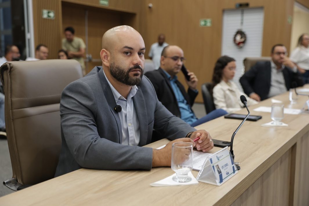 Lipe foi único vereador da oposição presente em reunião sobre emendas