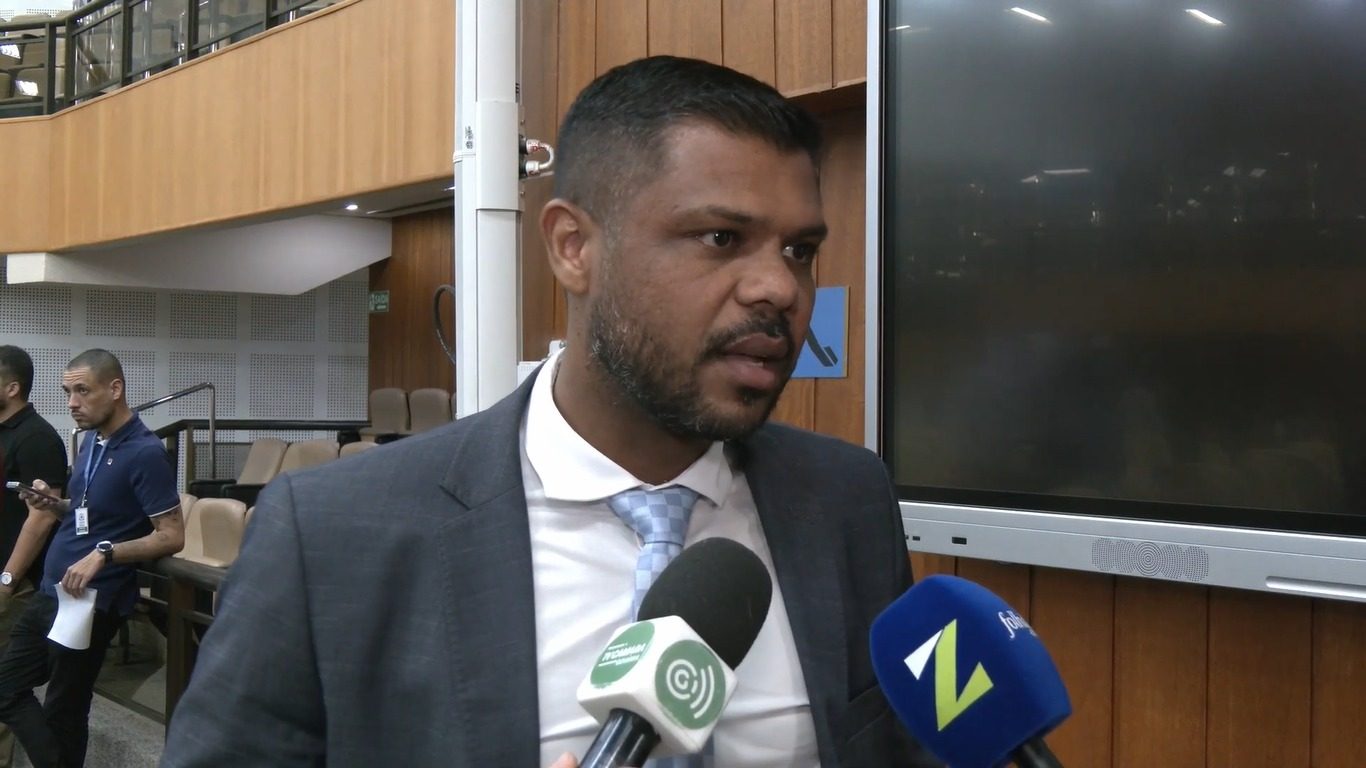 Presidente da Câmara de Goiânia está sem partido desde dezembro