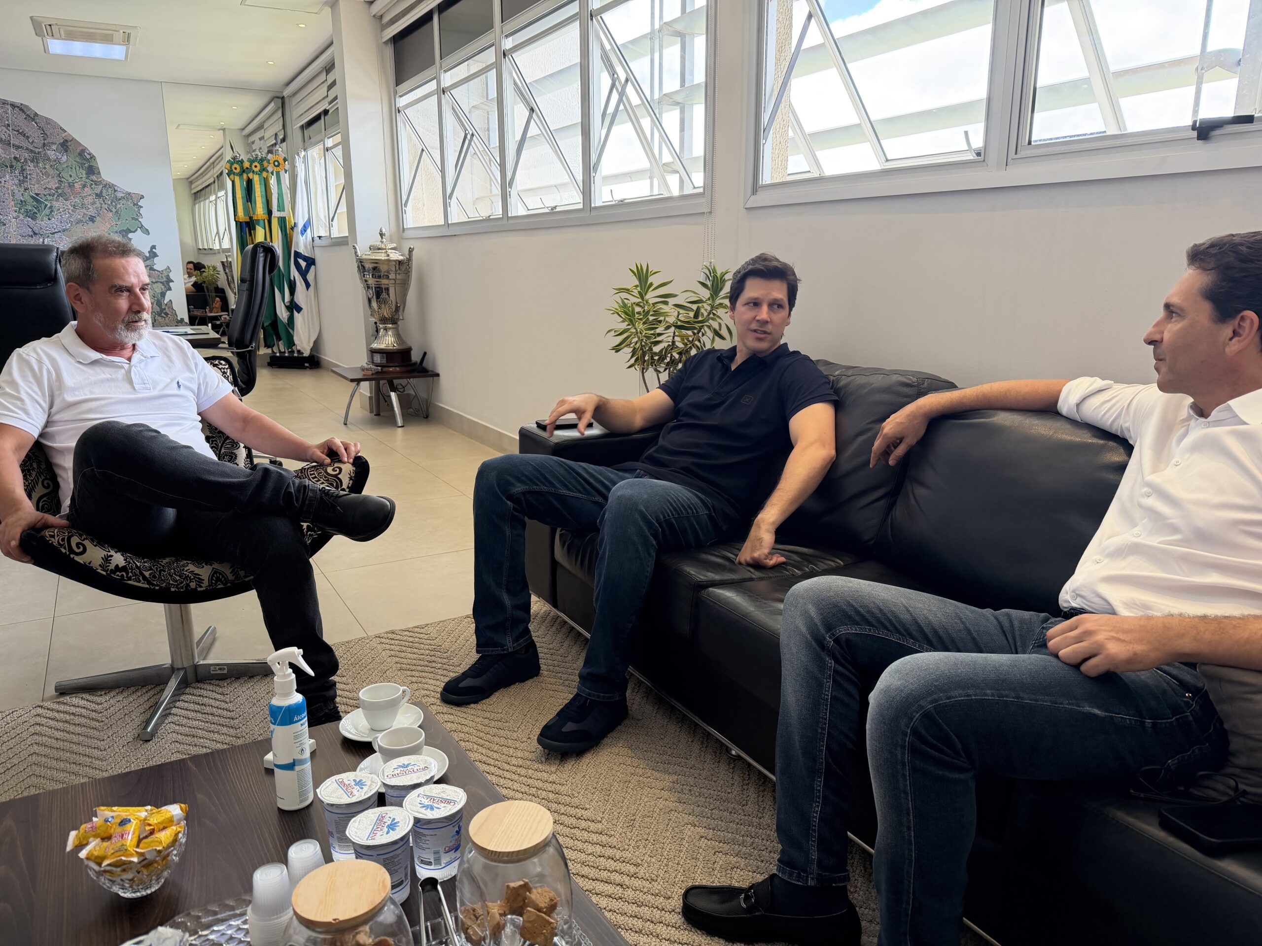 Sinal verde nos bastidores: Edinho alinha futuro político com Daniel Vilela