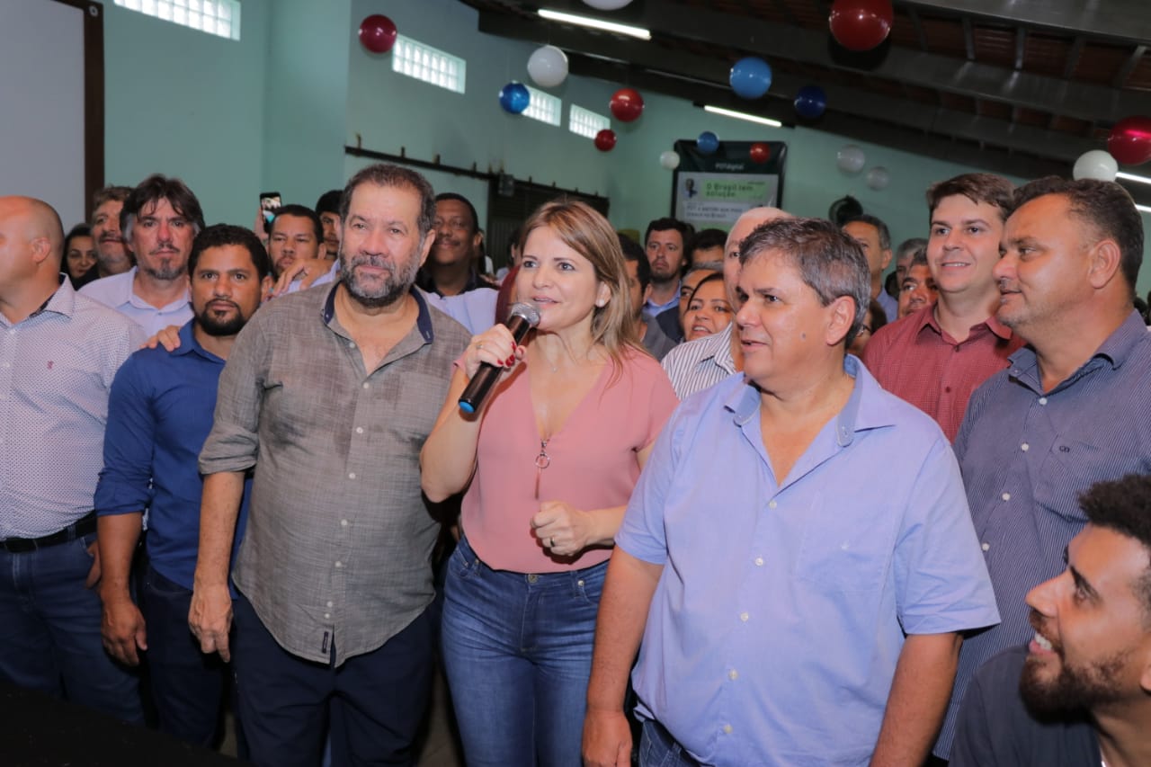 “Ela fica”: Carlos Lupi garante Flávia e George Morais no PDT