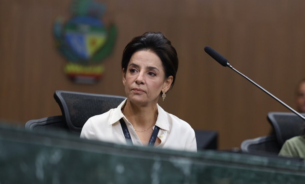 Ana Paula Rezene
