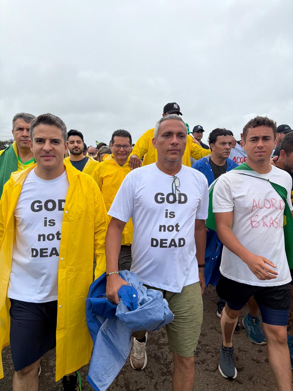 Mesmo no PSD, de Caiado, Ismael Alexandrino garante apoio a Gayer