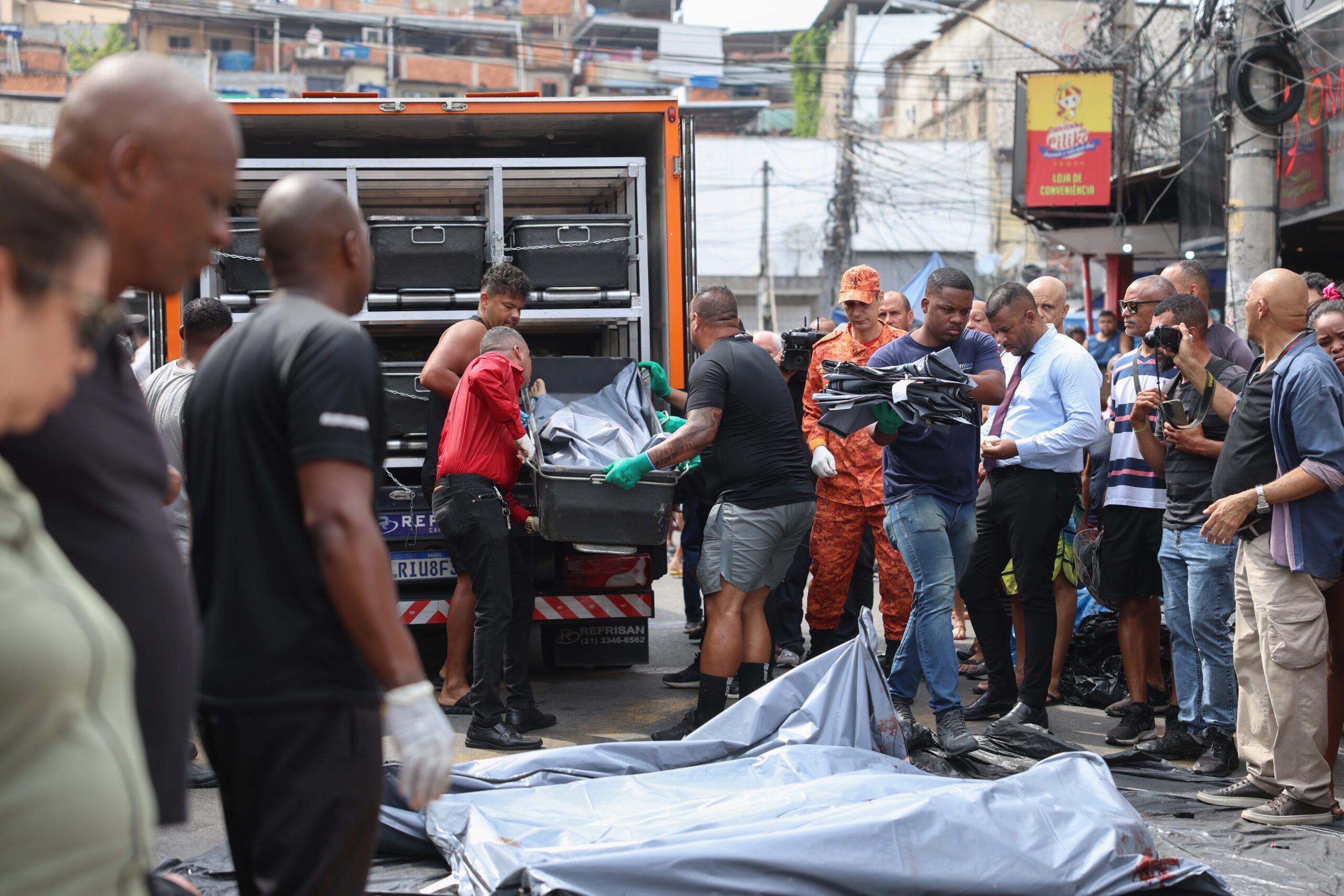 Imagens operação PM Rio de Janeiro 119 mortos