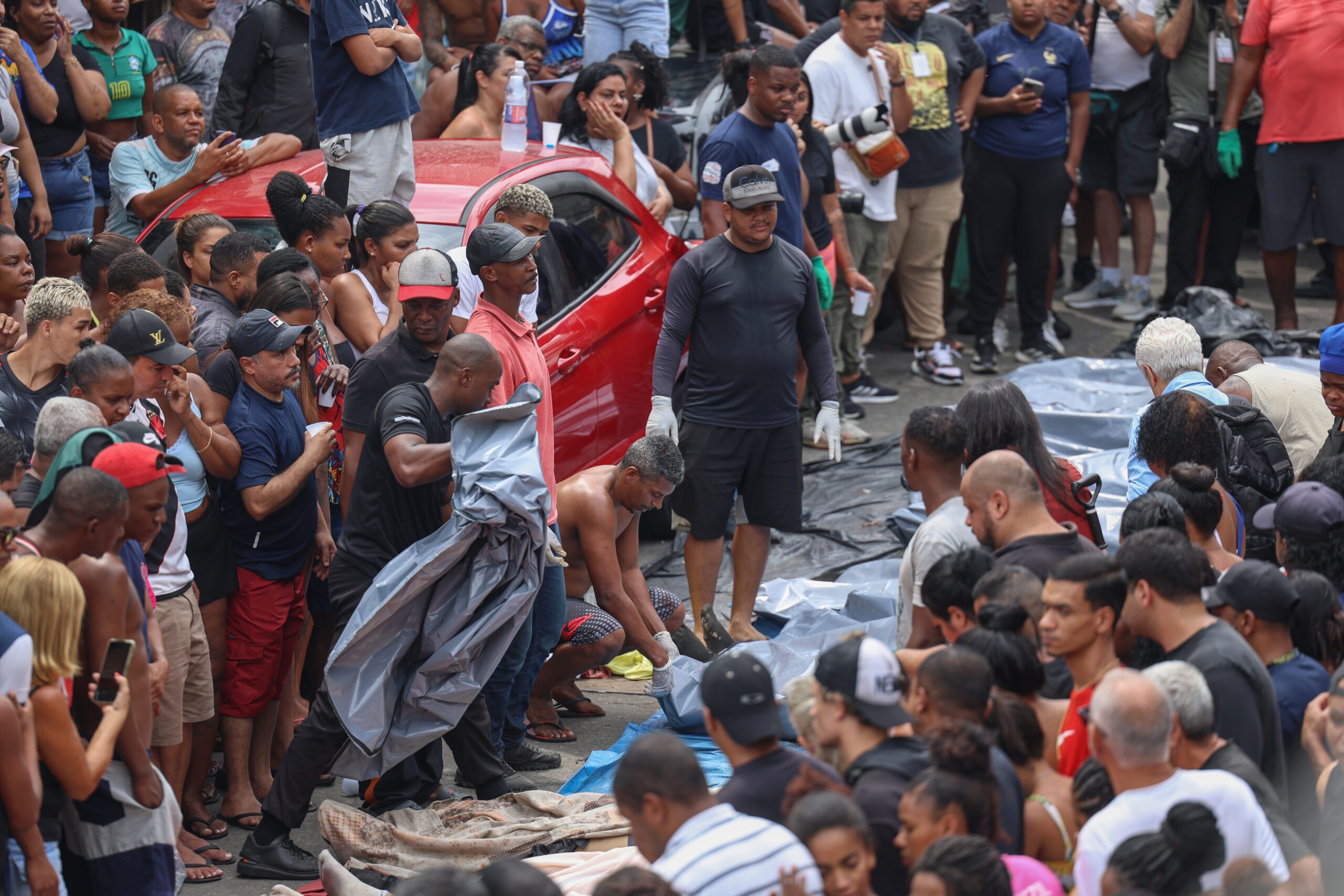 Imagens operação PM Rio de Janeiro 