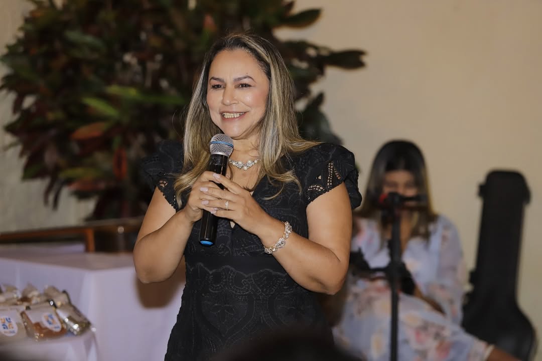 1ª dama de Novo Gama vai disputar vaga na Alego pelo Agir