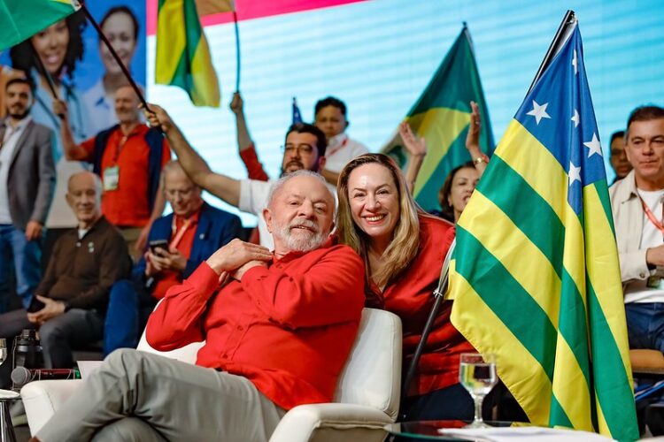 Adriana não quer, mas se Lula pedir...