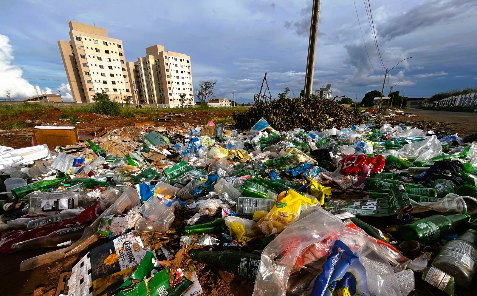 descarte irregular lixo goiânia