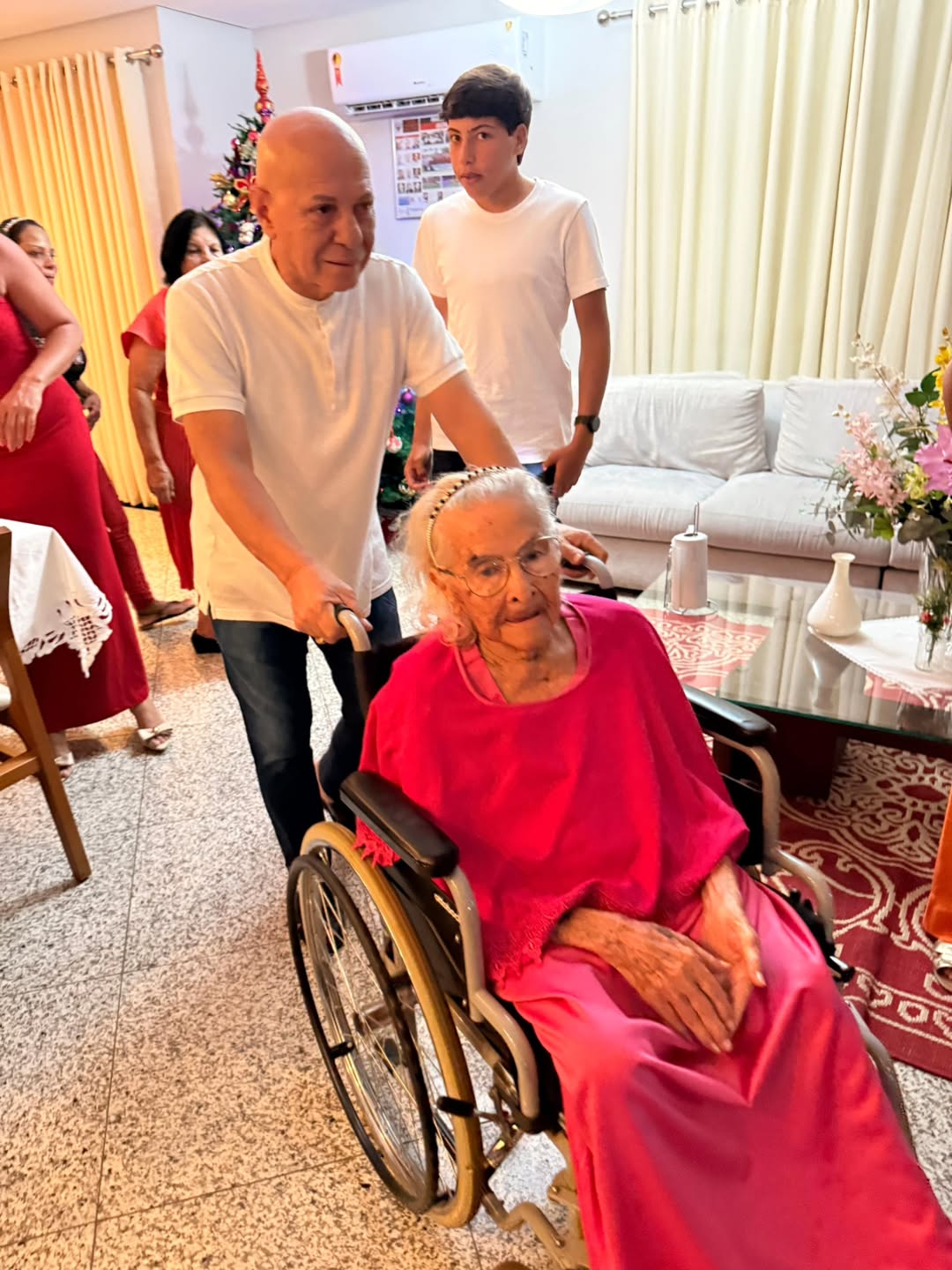 Morre mãe Professor Alcides 