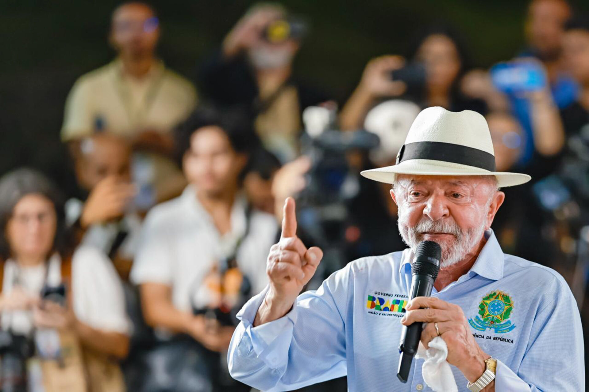 Lula culpa família Bolsonaro por taxação dos EUA e fala em traição