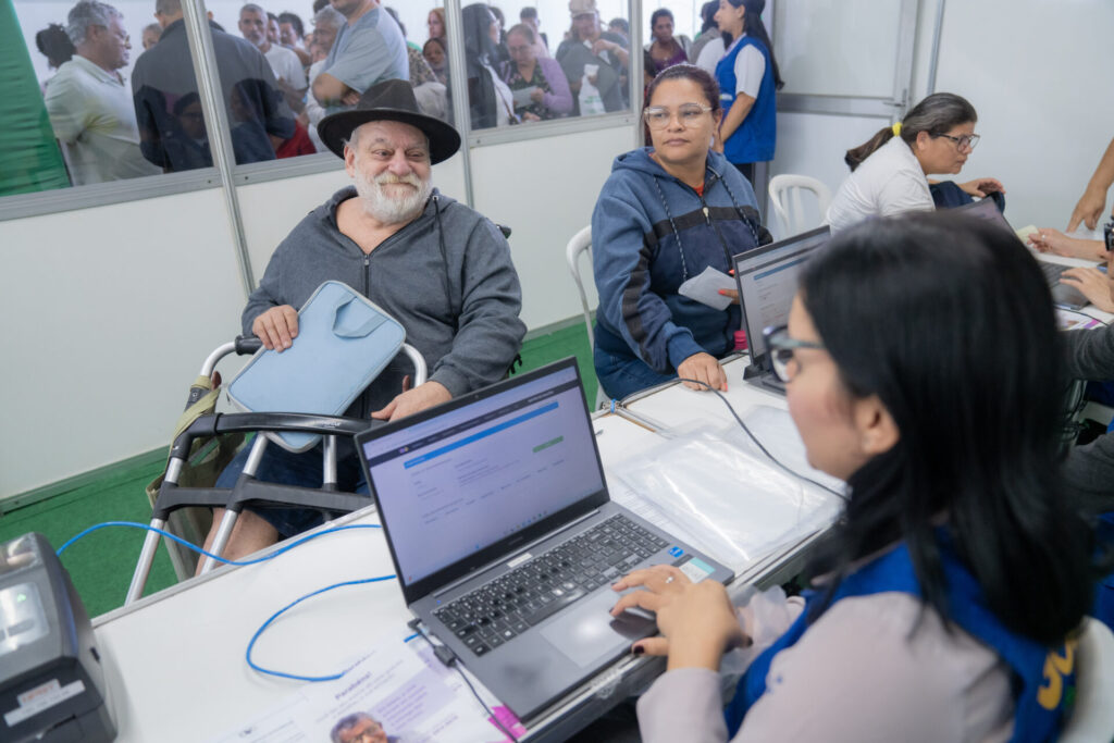 Mutirão de serviços em Aparecida 