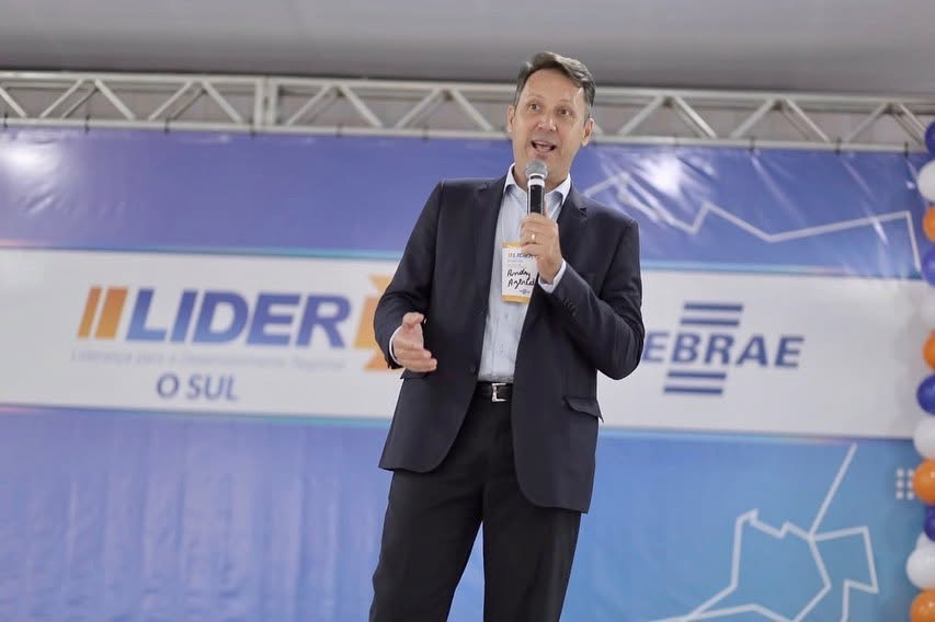 Andrey Azeredo, secretário em Aparecida