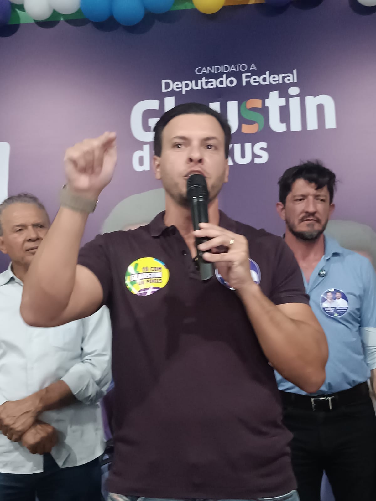 Ao lado de Leandro e Glaustin, Felipe Mabel inaugura escritório político em Aparecida