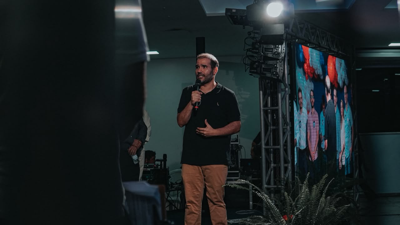 Lucas Vergílio fecha apoio de 2 prefeitos e dobradinha em 39 municípios