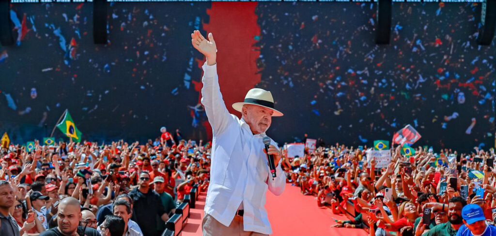 Presidente da República, Luiz Inácio Lula da Silva, durante o lançamento oficial de sua campanha no Estádio da Vila Euclides, em São Bernardo do Campo (SP) | Foto: Ricardo Stuckert