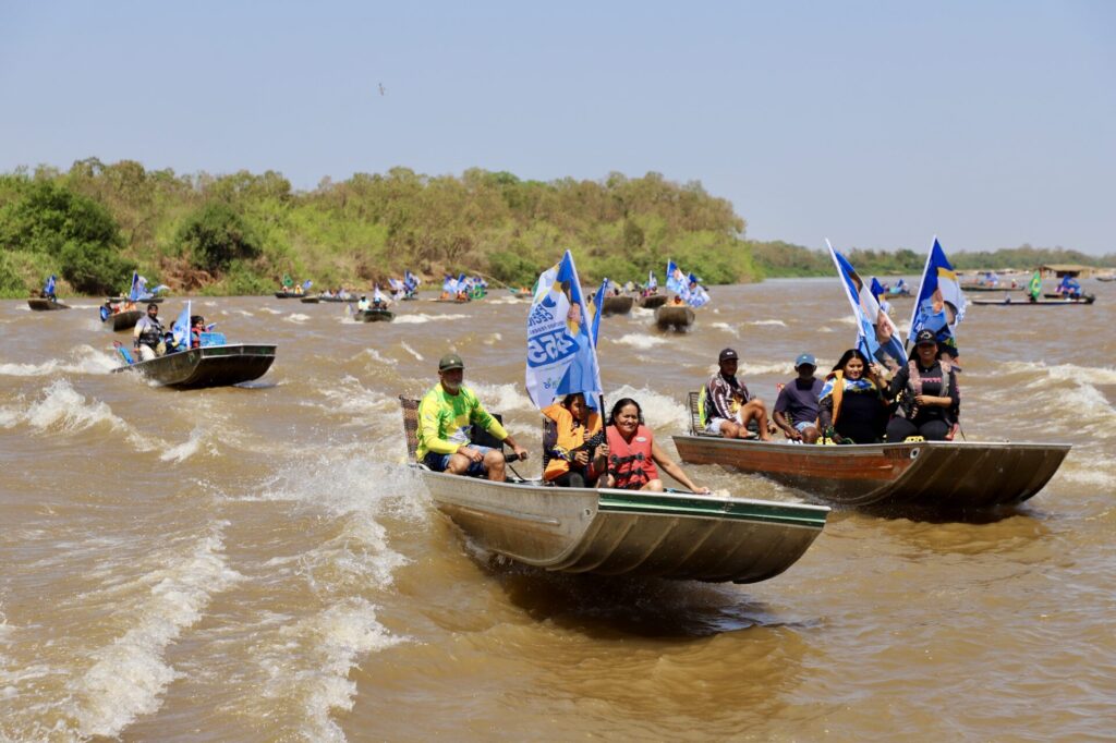 Felipe Cecilio reúne cerca de 50 embarcações em barqueata no Rio Araguaia