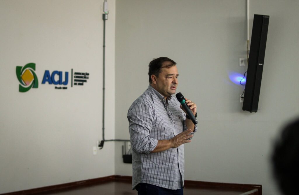 Geneílton Assis, prefeito de Jataí