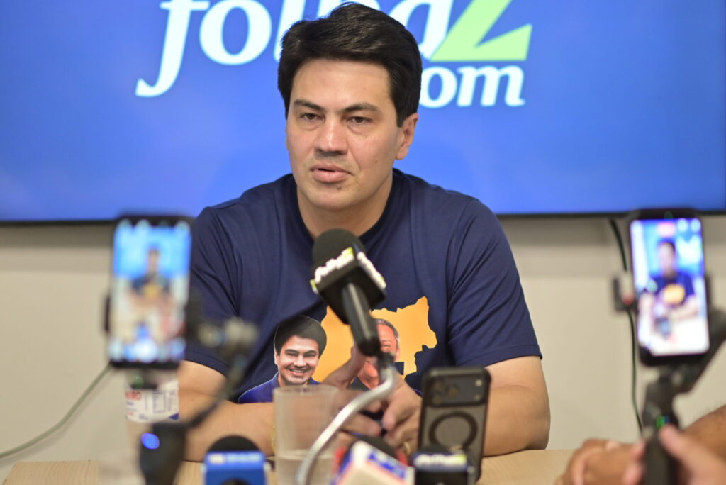 Igor Franco durante entrevista à Folha Z