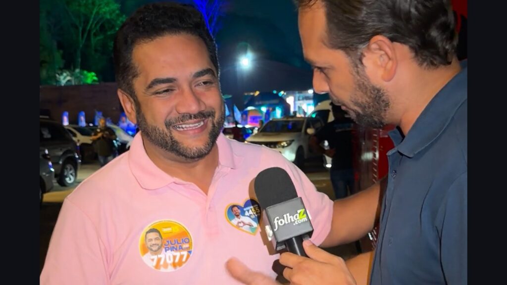 Julio Pina, deputado estadual durante entrevista ao jornalista Guilherme Coelho |