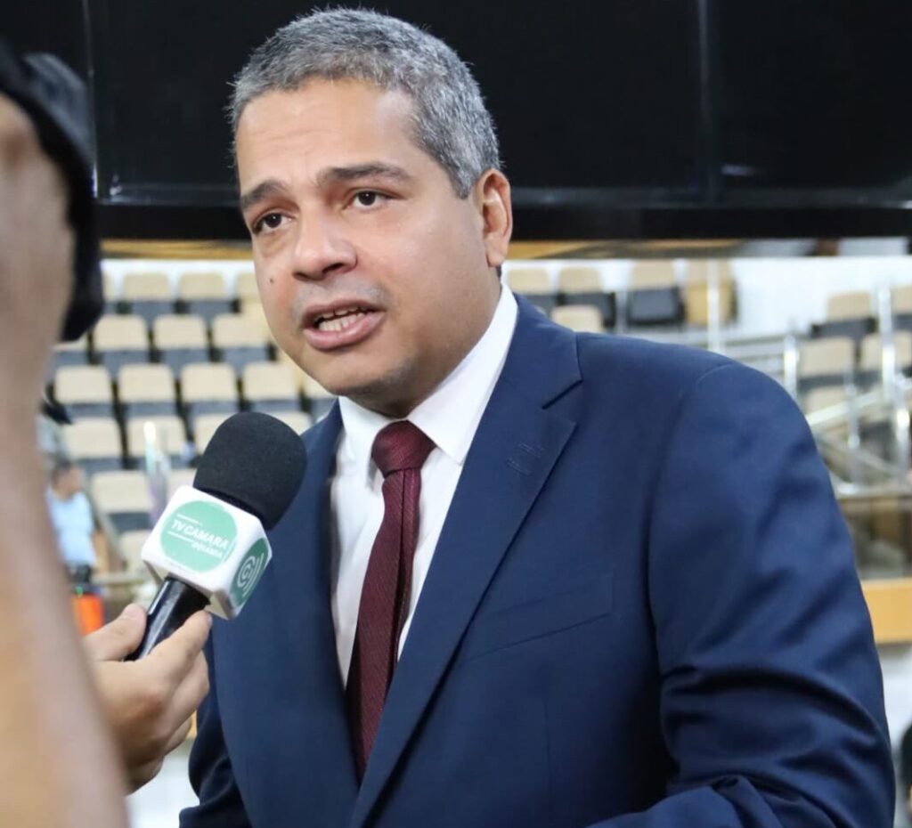 Kowalsky Ribeiro durante sessão na Câmara de Goiânia