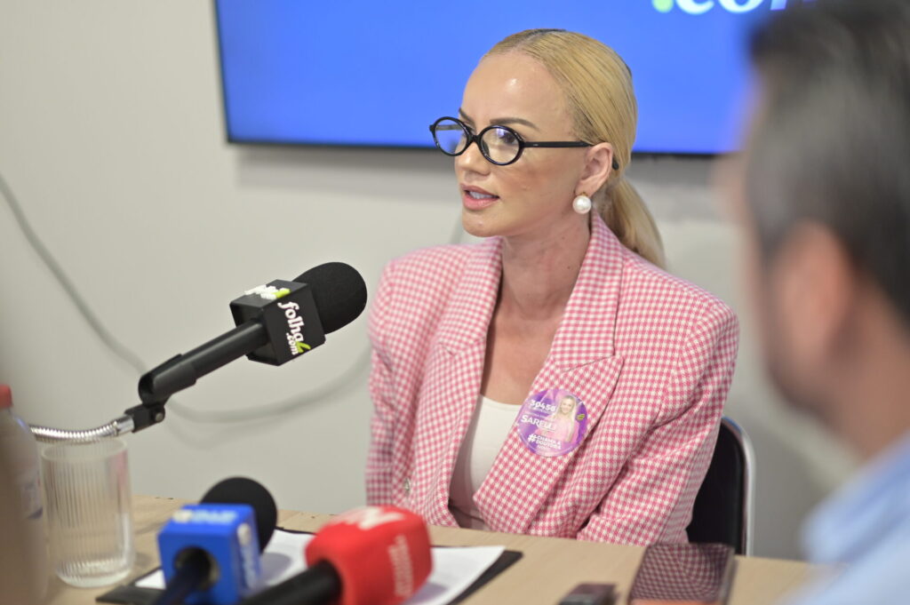 Dra. Fernanda Sarelli