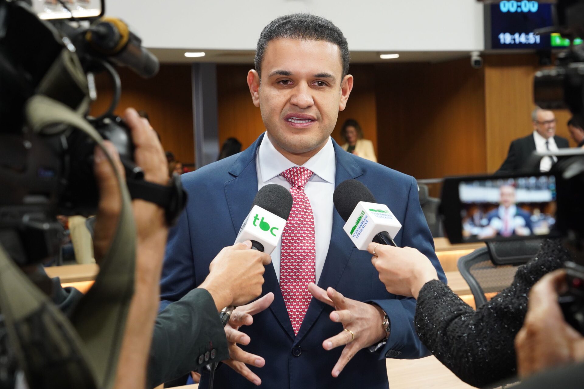 “Esse grupo vai lançar candidato”, diz Cairo Salim sobre disputa pela presidência da Alego