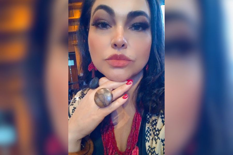 Maria Júlia exibe peças confeccionadas por Maria do Cerrado. Crédito: Arquivo pessoal